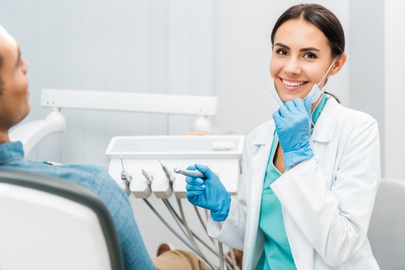 Orthodontist in Newark with patient